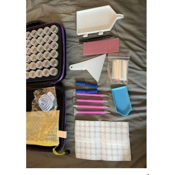 New 60-Slot Diamond Art Storage Case - Portable Shockproof Organizer - Picture 2 of 3